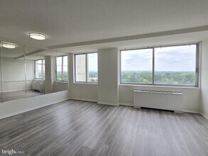 Building Photo - 301 N Beauregard St