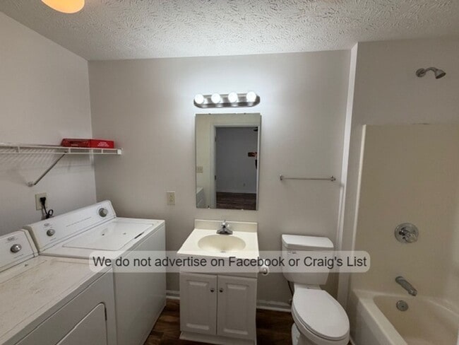 Building Photo - VL of summfield- Bahia Lane