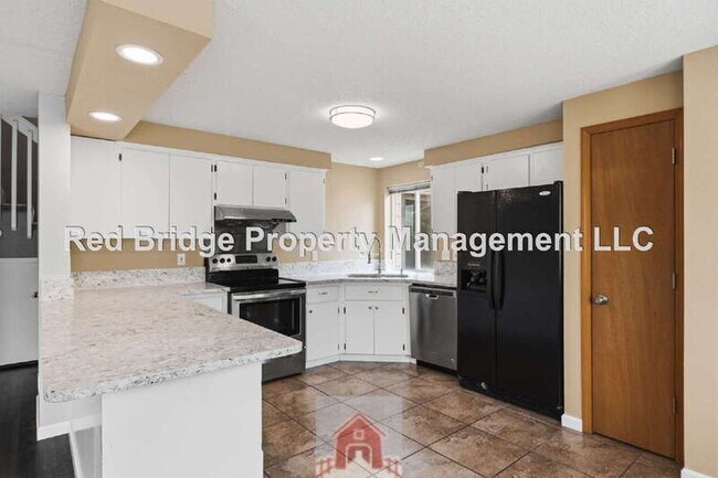 Building Photo - 13571 SW Uplands Dr