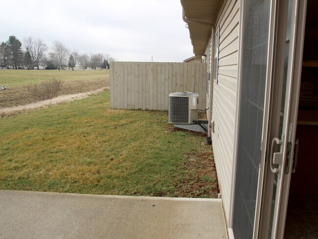 Building Photo - Pebblebrook Apartments 109