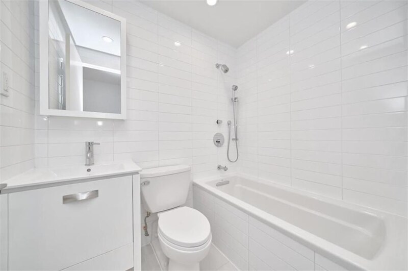 Building Photo - 344 E 63rd St