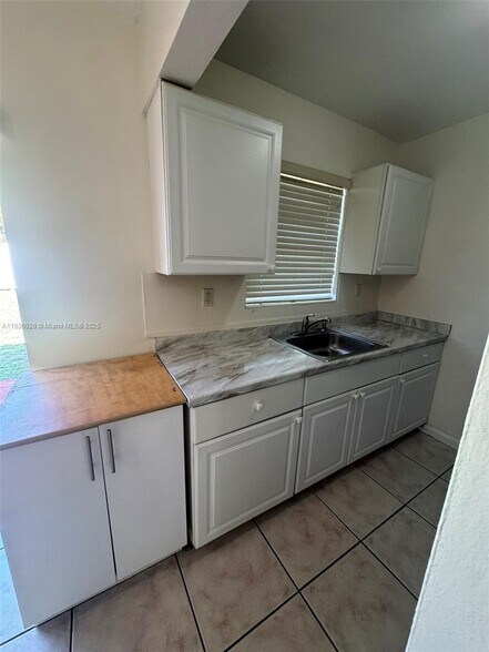Building Photo - 20711 NW 32nd Pl