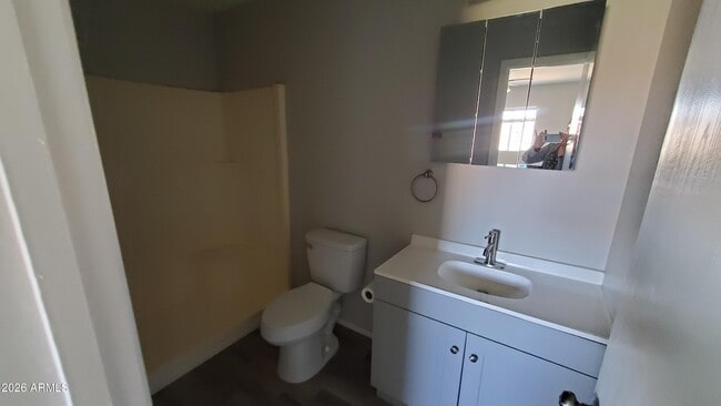 Building Photo - 905 N Ocotillo Dr