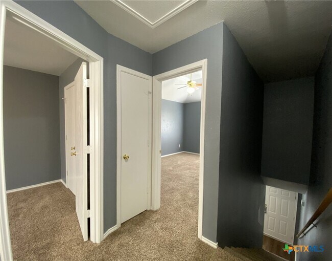 Building Photo - 4102 Nadine Dr