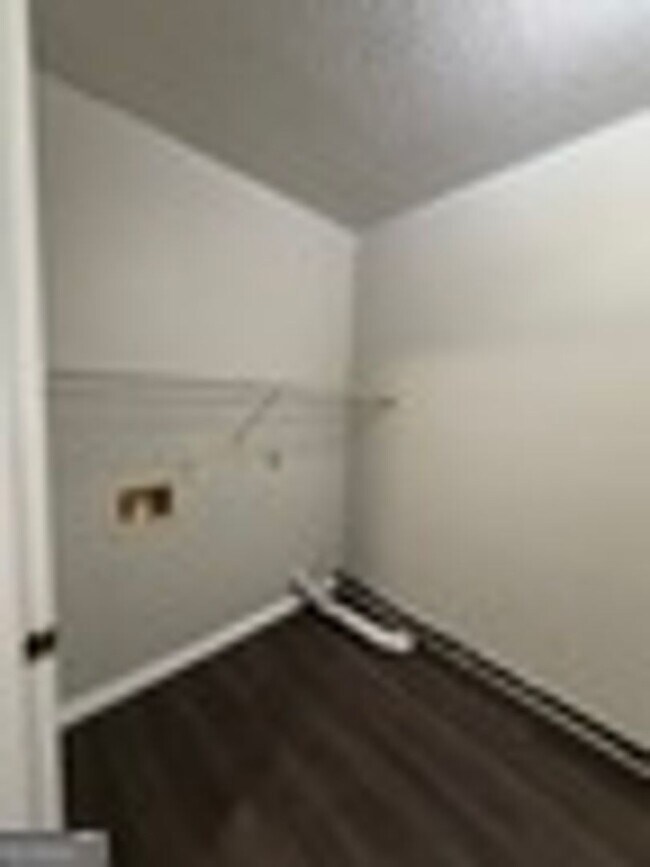 Building Photo - 73 Talbot Ct