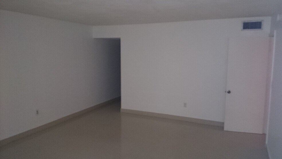 Building Photo - 9735 NW 52nd St