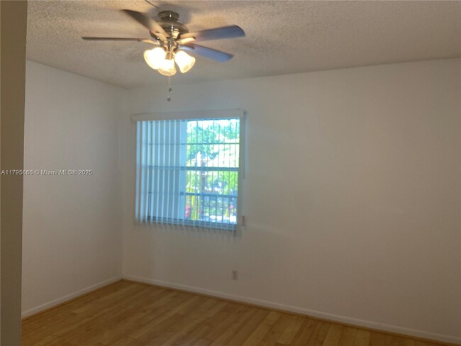 Building Photo - 1100 SW 128th Terrace