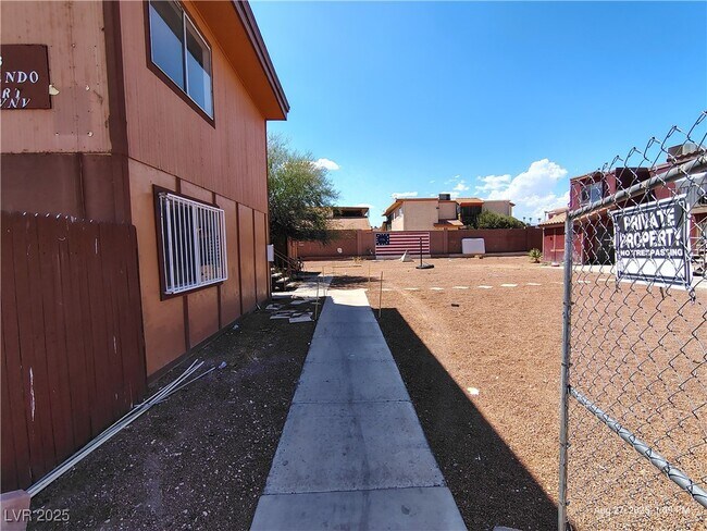 Building Photo - 3663 Kolendo Ct