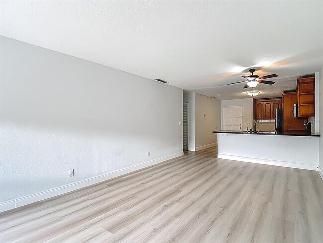 Building Photo - 6344 Newtown Cir