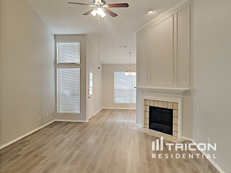 Building Photo - 2601 Country Creek Ln