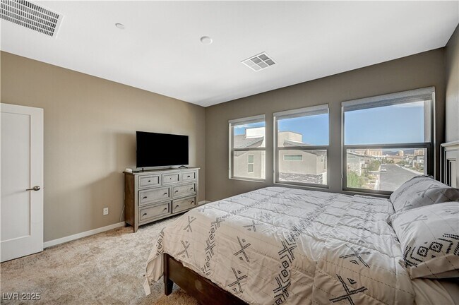 Building Photo - 9864 Kings Glen St