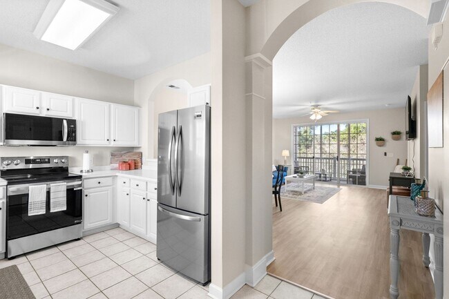 Building Photo - Golf Paradise