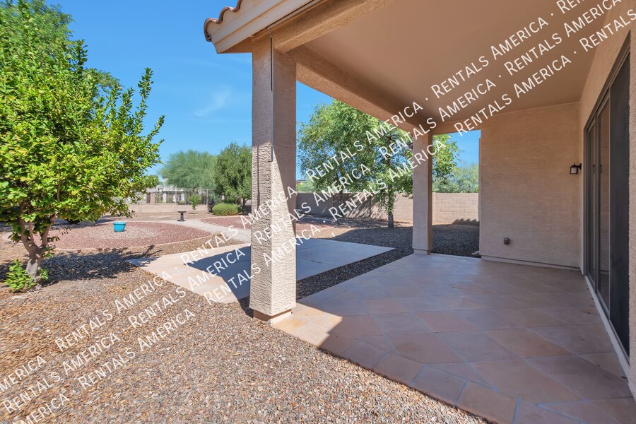 Building Photo - 43958 W Bailey Dr