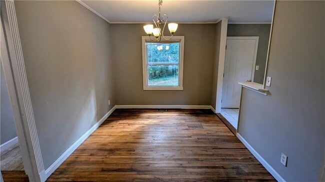 Building Photo - 1312 Kasandra Dr SE