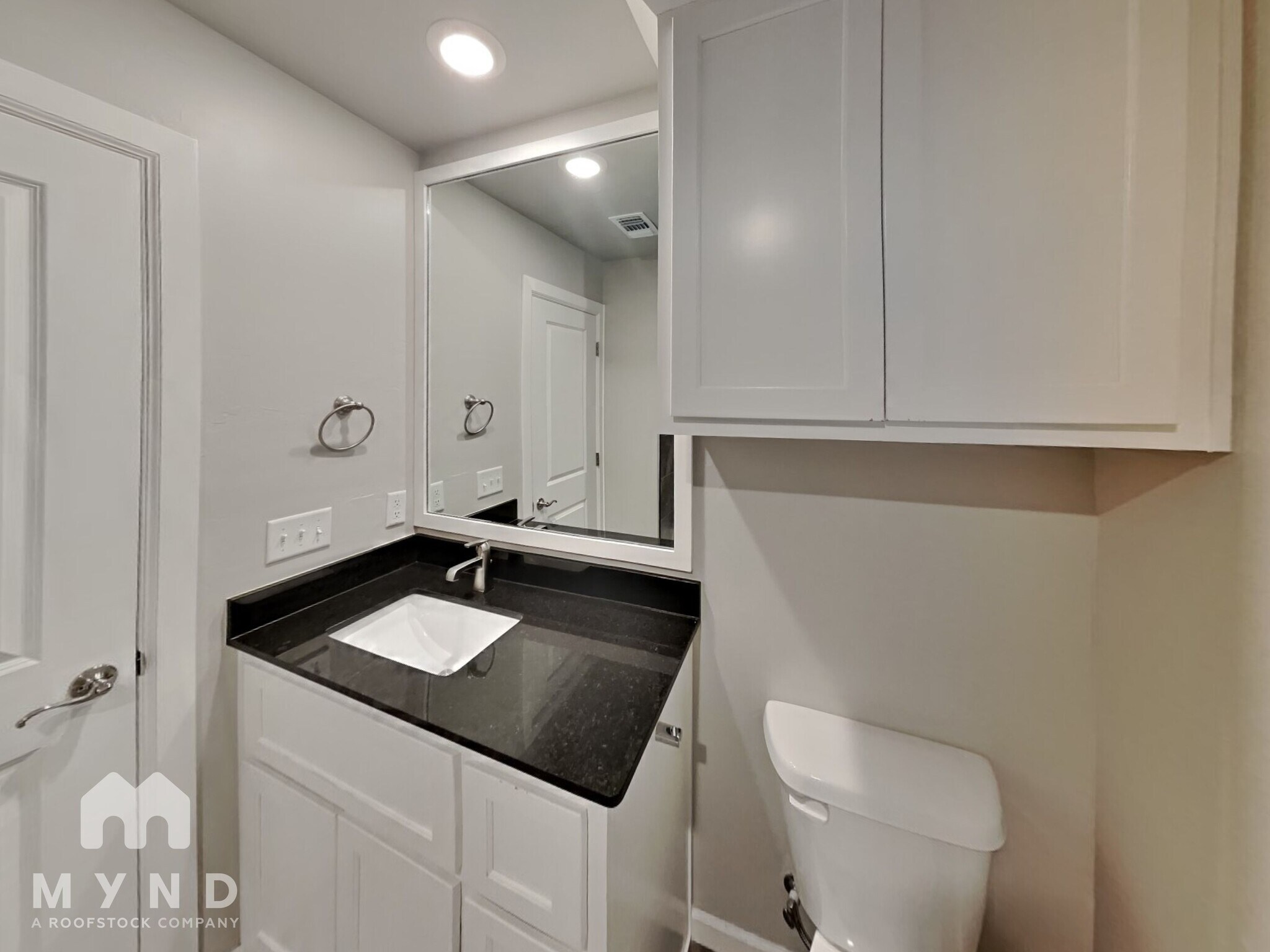 Building Photo - 5400 Riverrun Ct