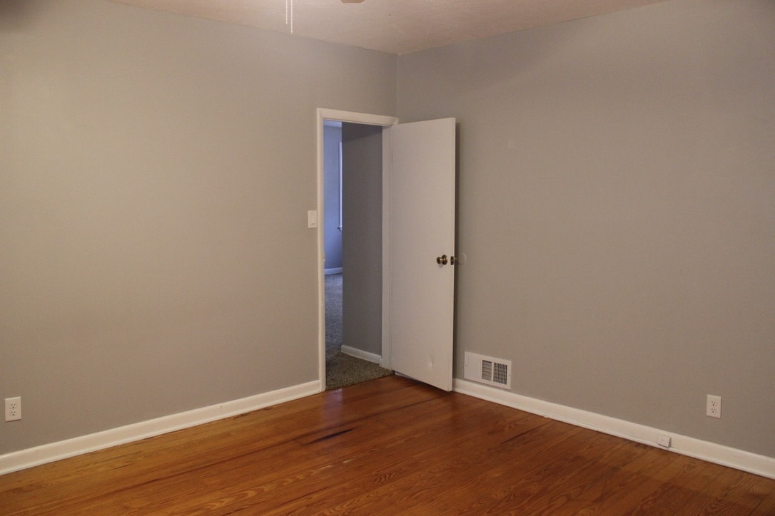 Building Photo - 3212 Poppleton Ave
