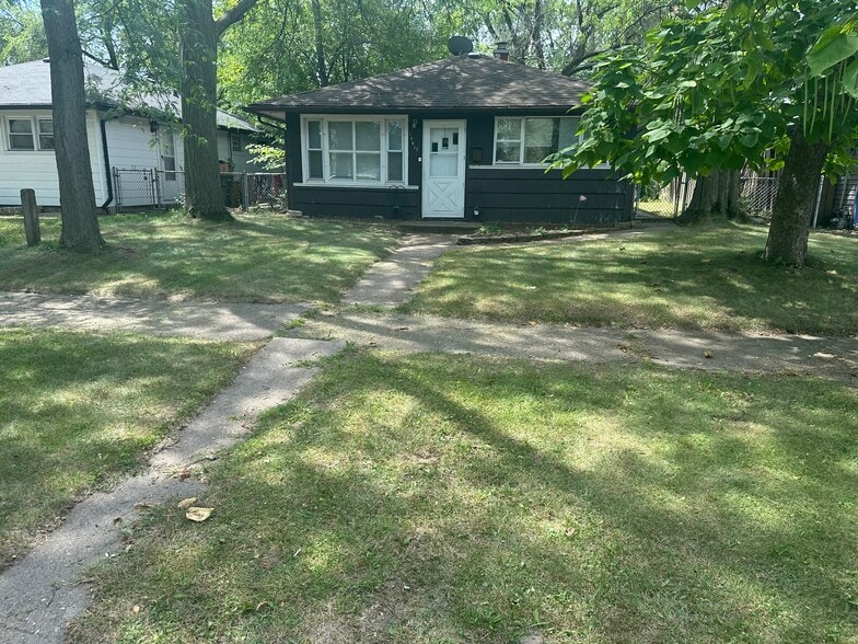 Primary Photo - 14612 Shepard Dr