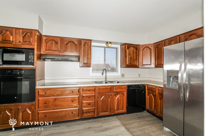 Building Photo - 472 Tailholt Ln