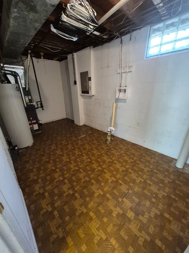 Building Photo - Cozy 4 Bedroom Kettering Home