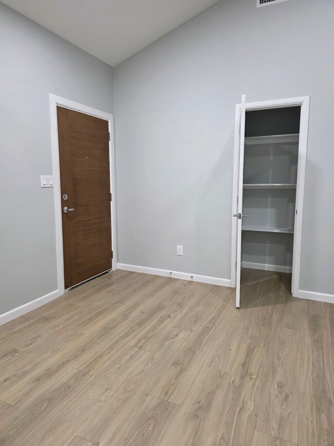 Building Photo - Pike Terrace