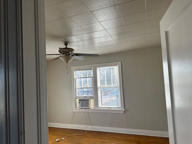 Building Photo - 1 bed 1 bath - Near Plaza District!
