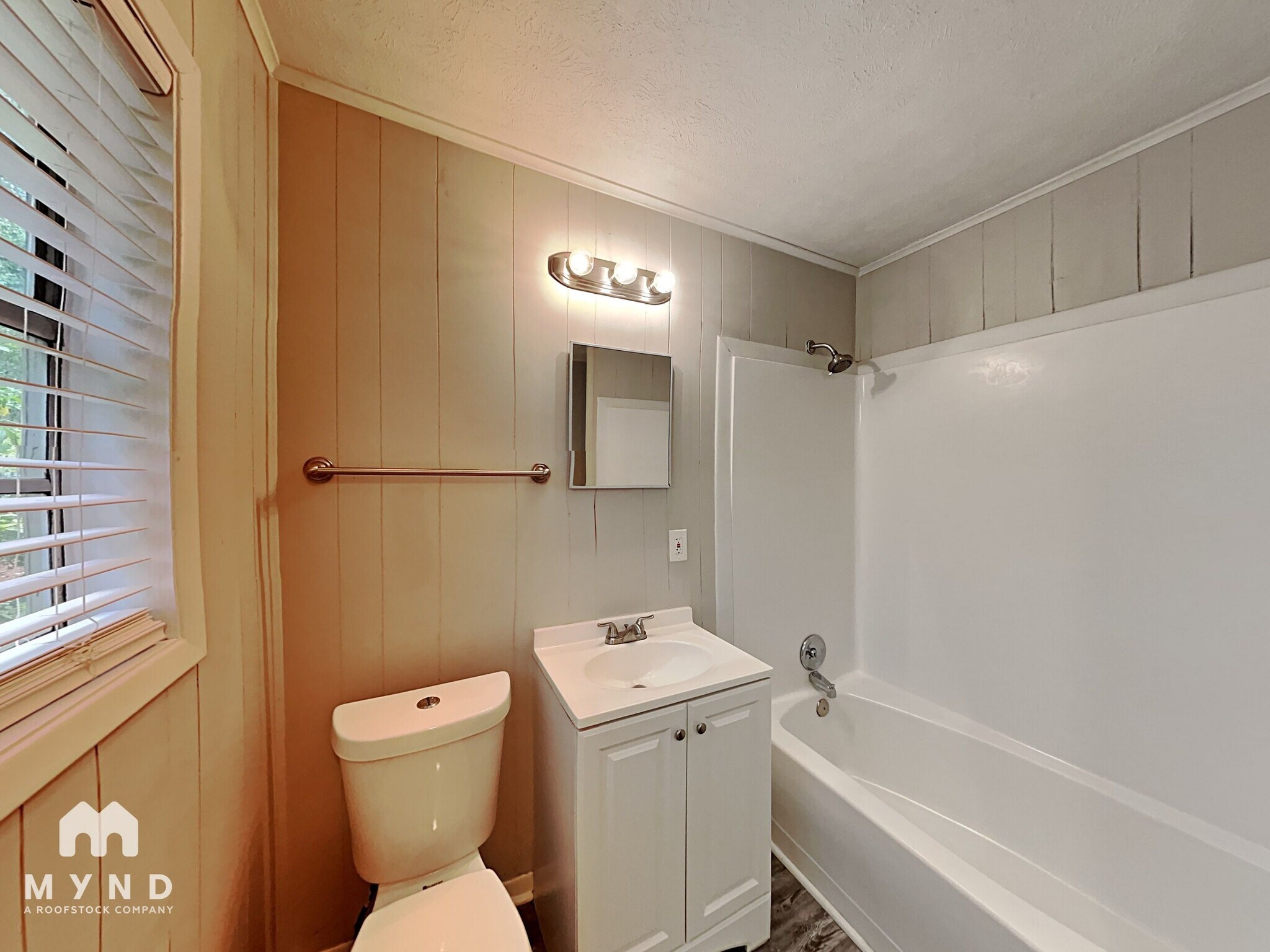 Building Photo - 6242 Green Acres Dr SW