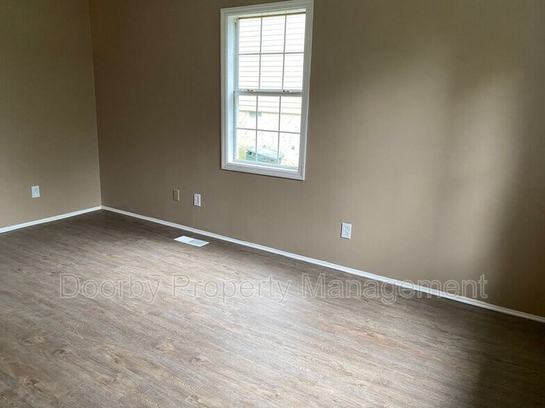 Building Photo - 3916 Blanchard St