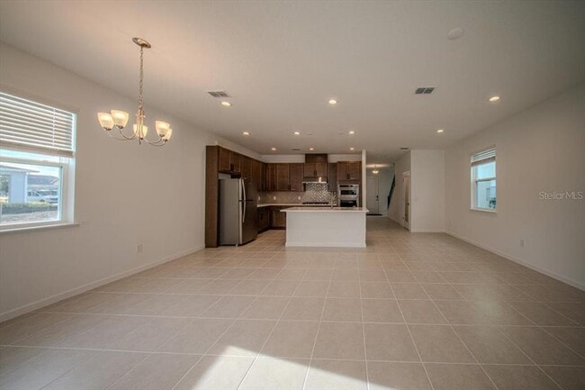 Building Photo - 1414 RIDGEBACK Ln