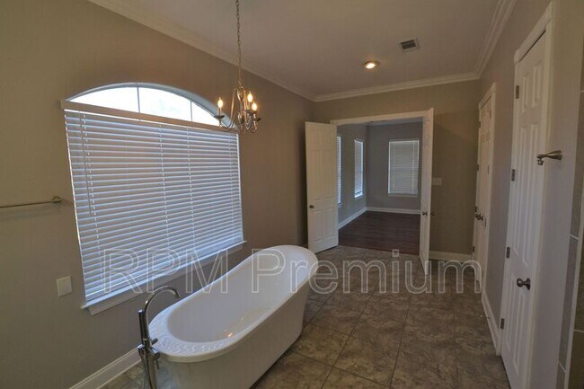 Building Photo - 5296 Myrtle Hill Ave