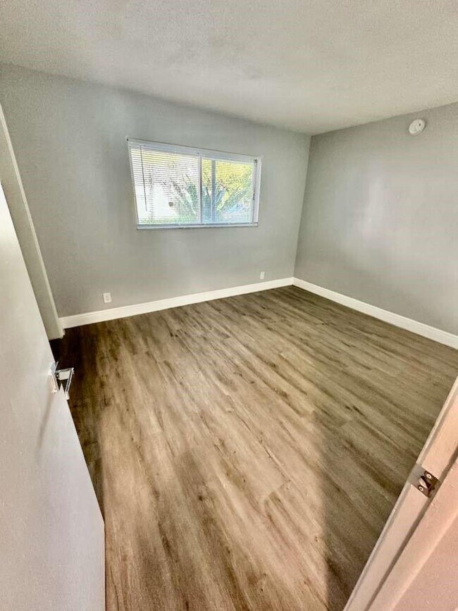 Building Photo - 1740 NW 60th Ave