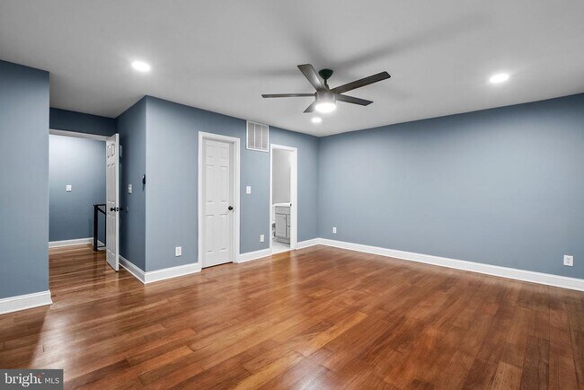 Building Photo - 3004 Piano Ln