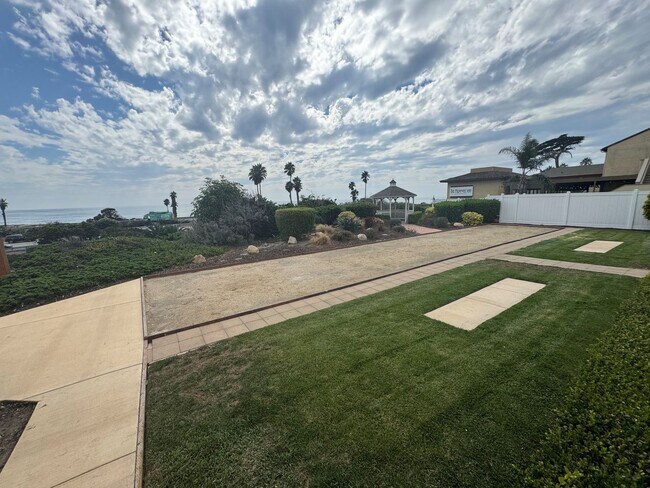 Building Photo - Gorgeous Hillside Ventura Home with Ocean ...