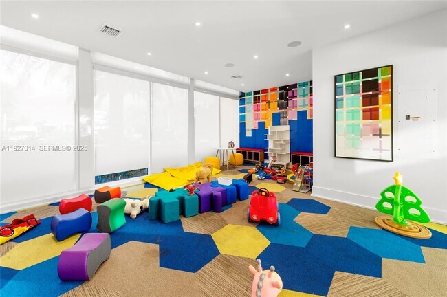 Building Photo - 7455 NW 103rd Pl