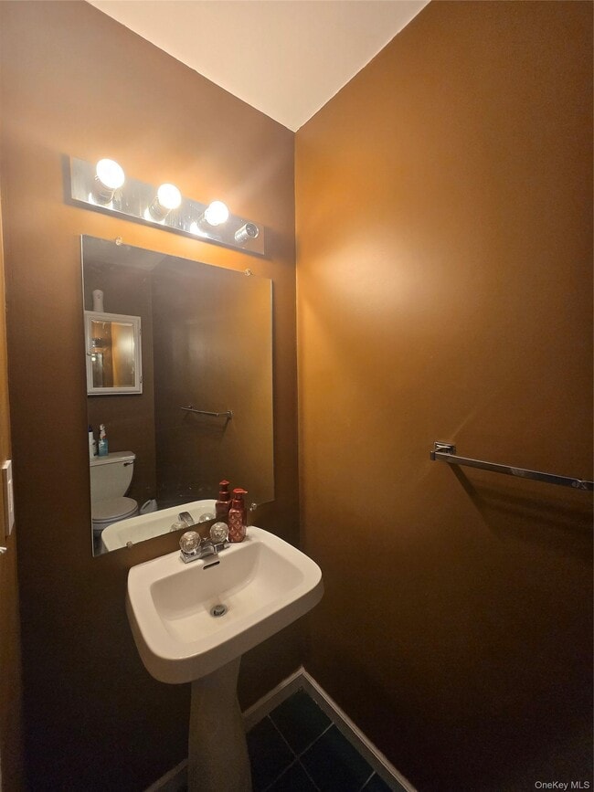 Building Photo - 60 Evan Rd