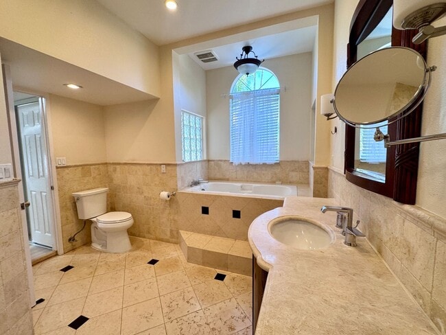 Building Photo - Beautifully remodeled 4 bedroom house in prime Woodland Hills Neighborhood