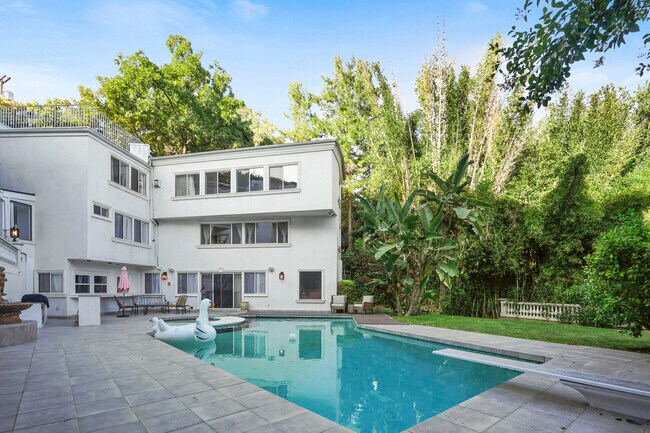 Building Photo - 3511 Berry Dr