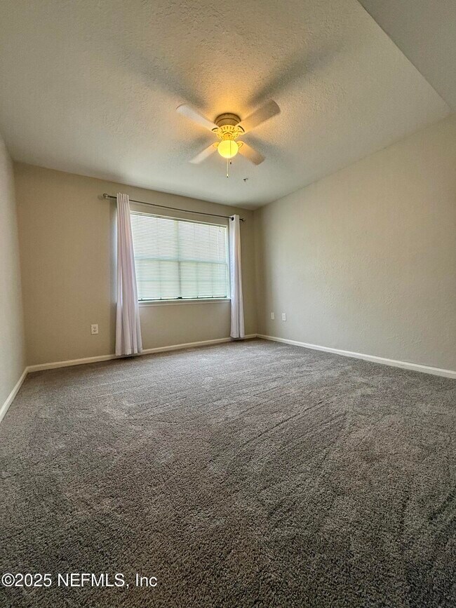 Building Photo - 800 Boardwalk Dr