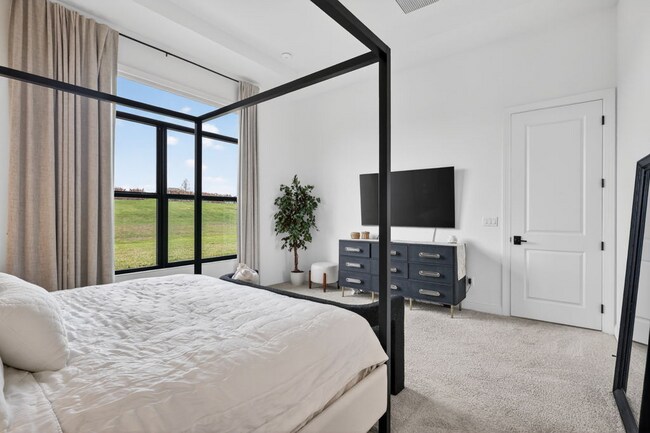 Building Photo - 10195 SW Latium Wy