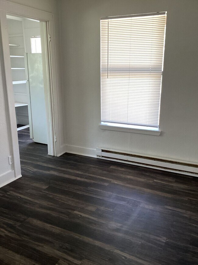 Building Photo - Newly Renovated 3 Bed Home! Located in Portales !