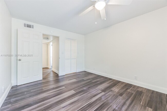 Building Photo - 480 NW 20th St