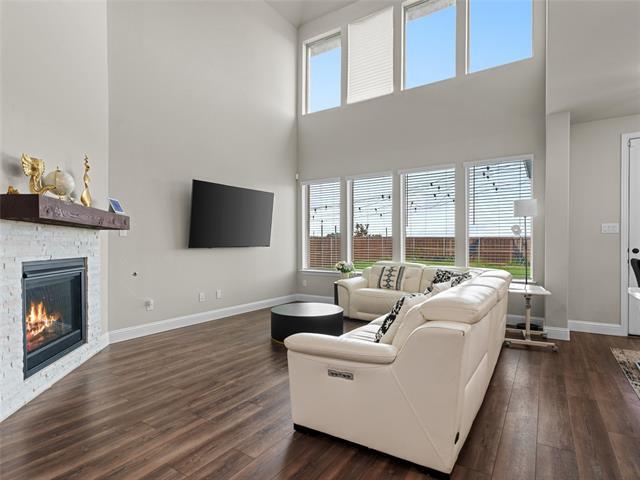 Building Photo - 2333 Willow Garden Dr