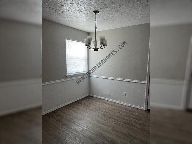 Building Photo - 4413 NW 12th St