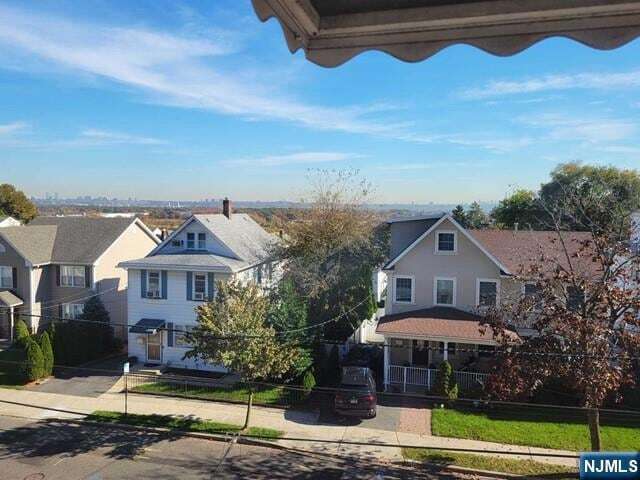 Building Photo - 167 Columbia St