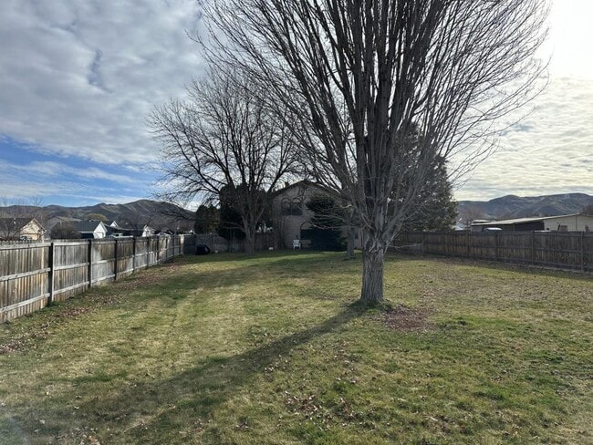 Building Photo - 2067 Sundown St