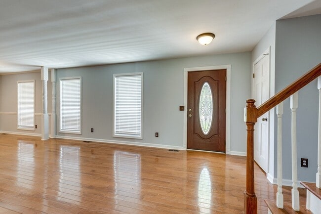 Building Photo - 1316 Rivermont Dr