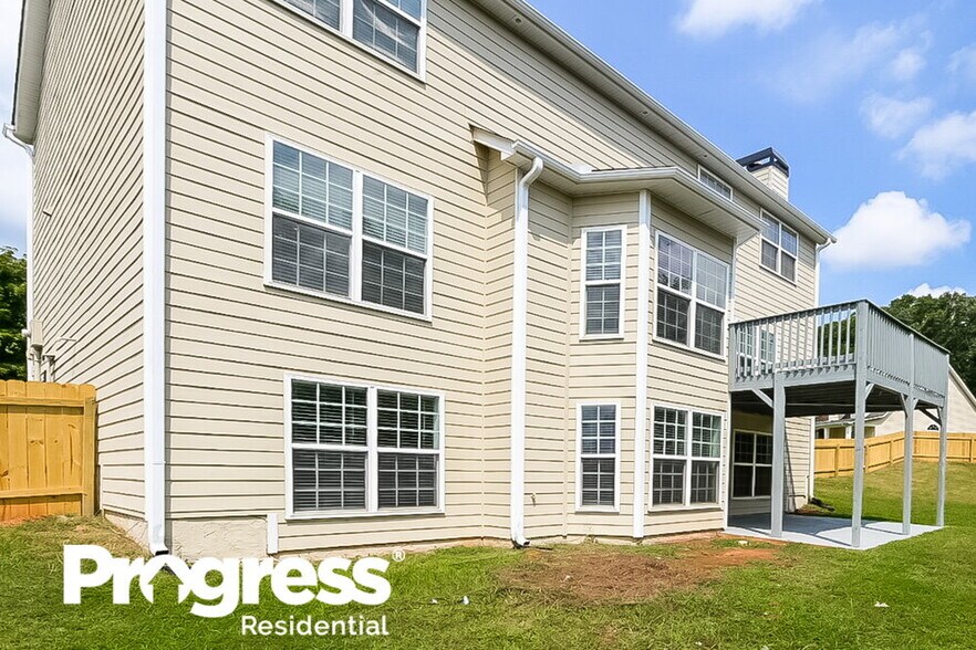 Building Photo - 464 The Gables Dr