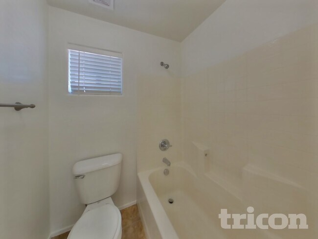 Building Photo - 24401 N Lost Dutchman Way