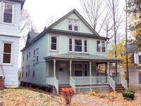 Building Photo - 1217 1/2 Madison Street -  First Floor Apartment Across From Thornden Park - Available 7/1/26