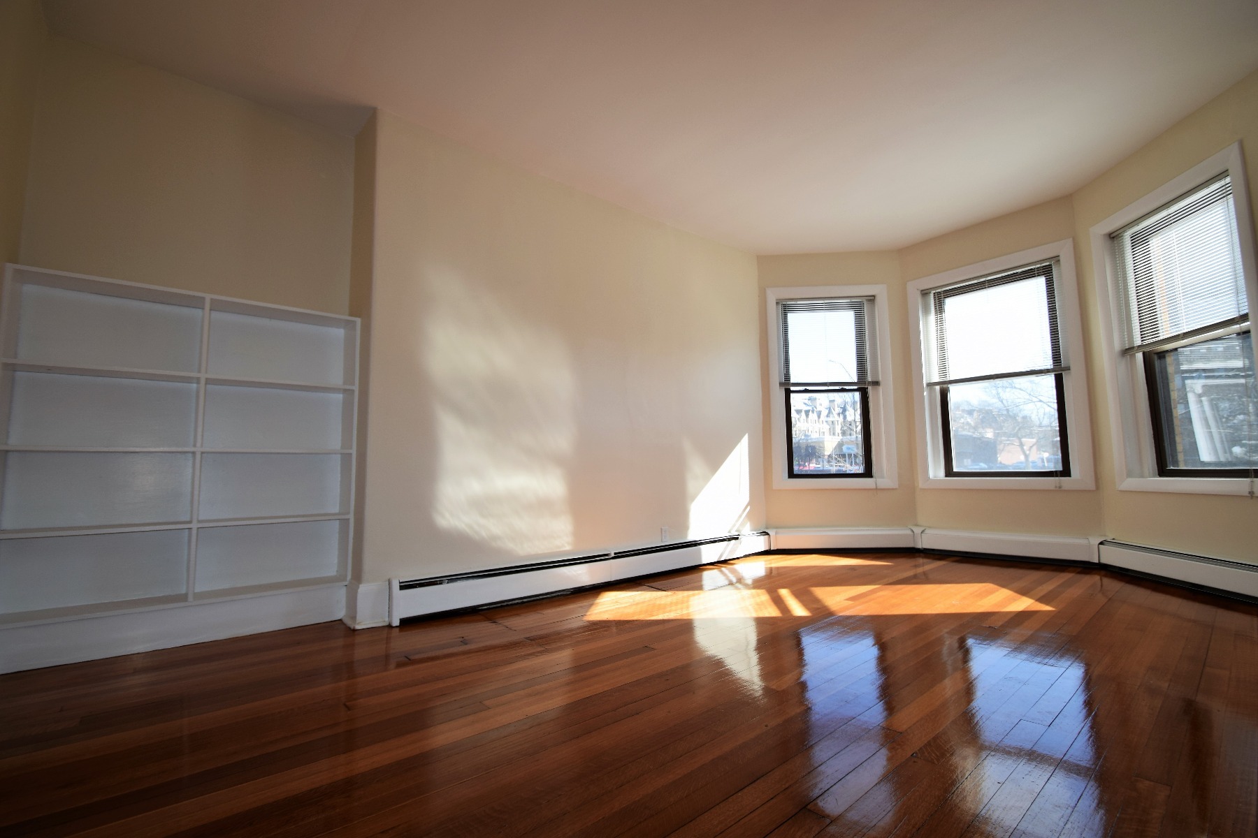 Building Photo - 1728 Beacon St