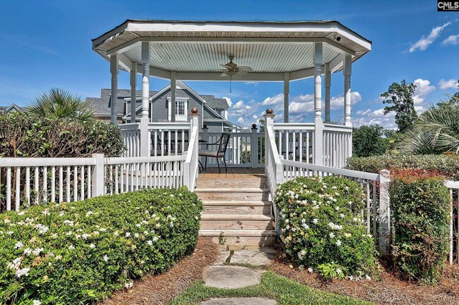 Building Photo - 118 Sandlapper Way